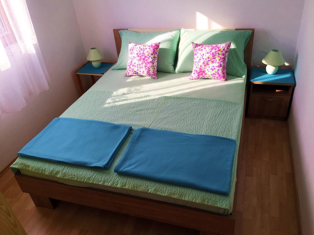 Apartments Pavic Betina  Ngoại thất bức ảnh